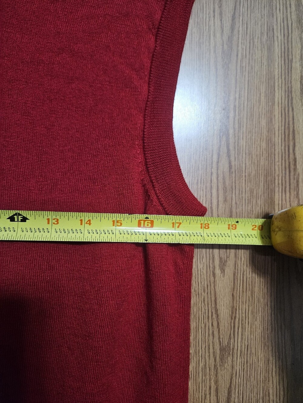 Hart Schaffner Marx Sweater Vest Mens Red 100% Fine Merino Wool V Neck Size Med! - Picture 4 of 6